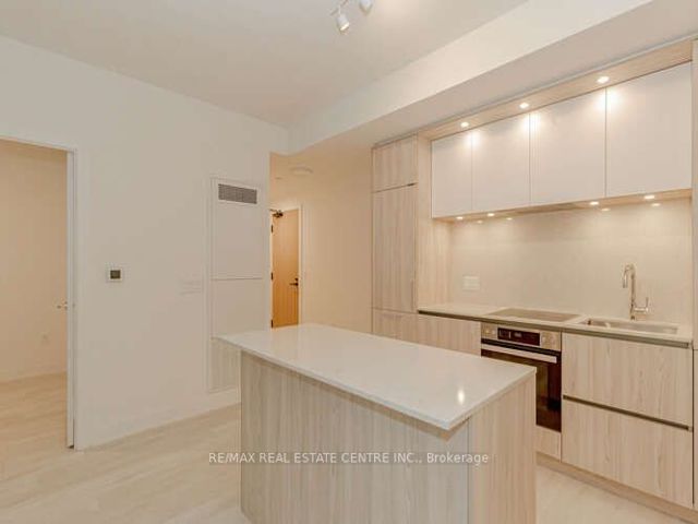 701 - 15 Mercer St