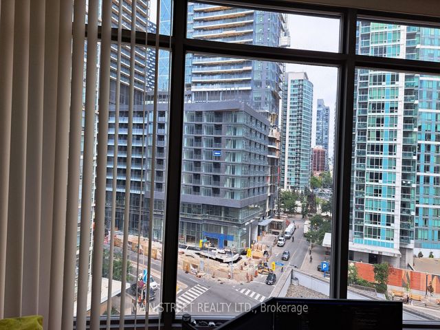 803 - 3 Navy Wharf Crt