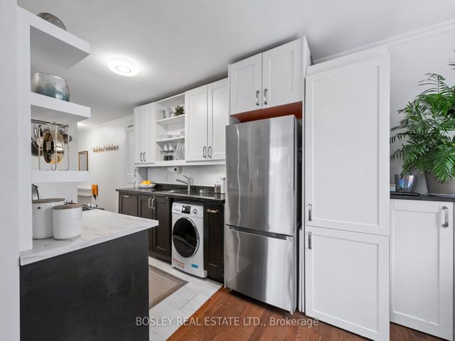 206 - 2550 Bathurst St