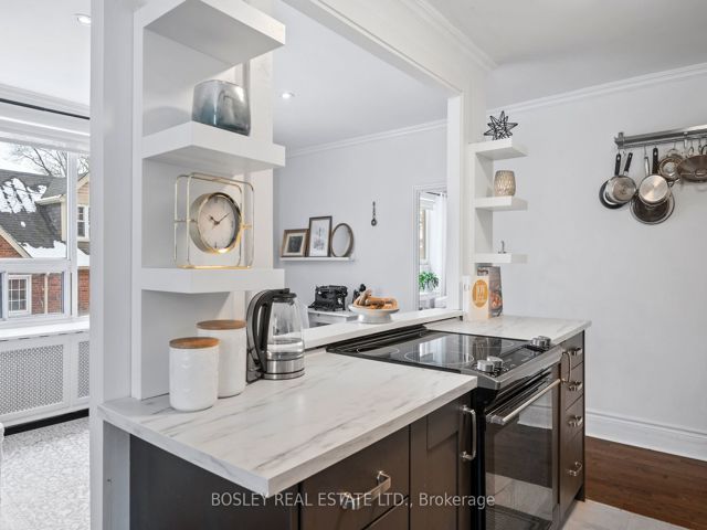 206 - 2550 Bathurst St