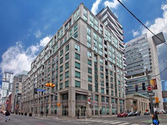 820 - 168 Simcoe St