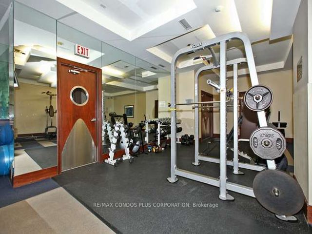 820 - 168 Simcoe St