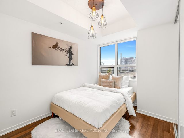 801 - 20 Joe Shuster Way