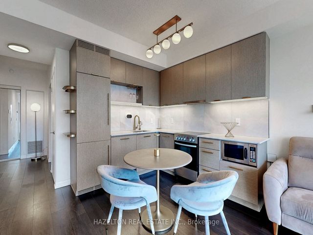 1504 - 435 Richmond St W