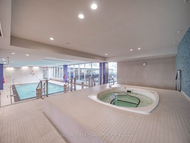 4302 - 55 Bremner Blvd