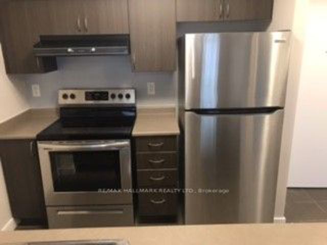 1506 - 570 Bay St