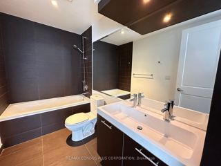 6201 - 388 Yonge St
