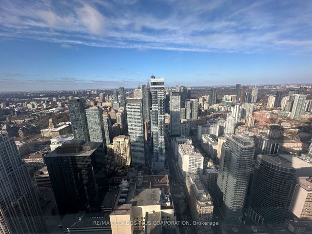6201 - 388 Yonge St