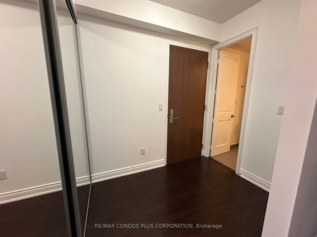 6201 - 388 Yonge St