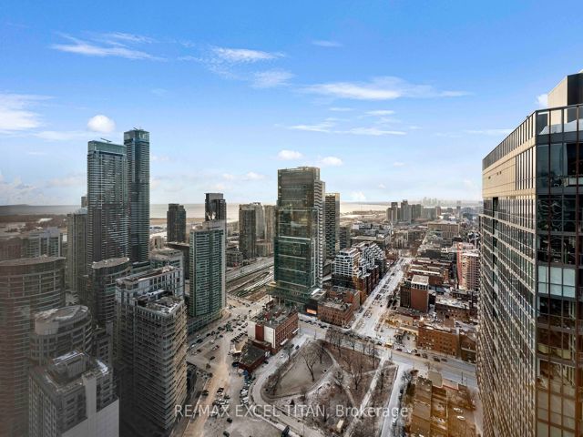 4803 - 55 Mercer St