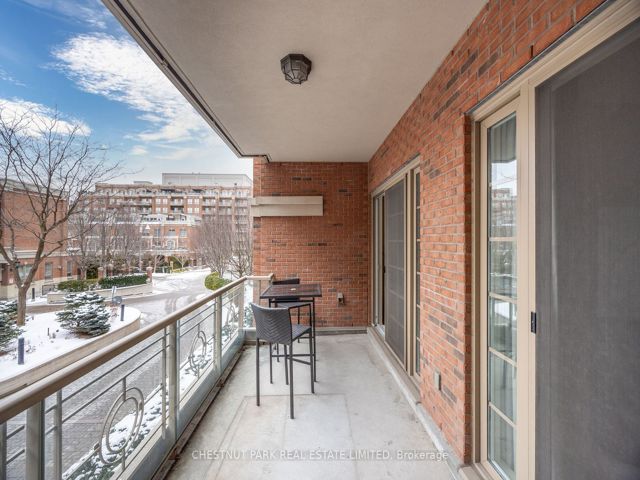 207 - 20 Burkebrook Pl
