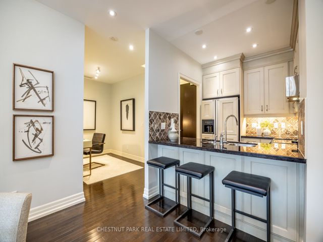 207 - 20 Burkebrook Pl