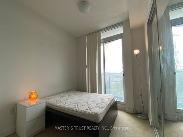 304 - 5740 Yonge St