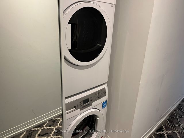 420 - 251 Jarvis St