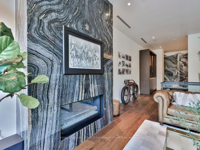 3D - 36 Hazelton Ave
