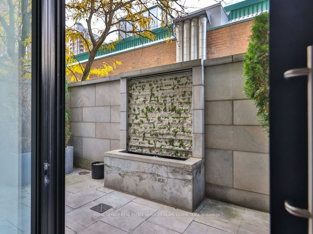3D - 36 Hazelton Ave
