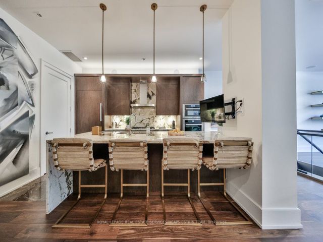 3D - 36 Hazelton Ave