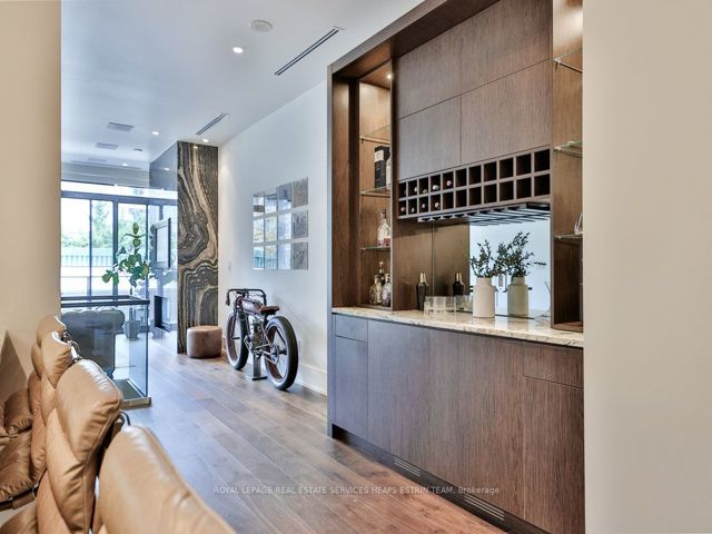 3D - 36 Hazelton Ave