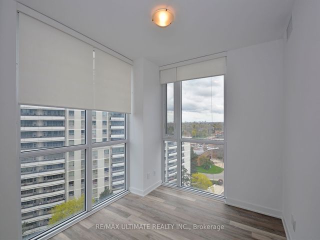 401 - 5180 Yonge St