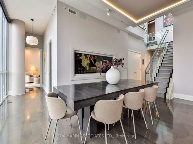 PH-02 - 478 King St W