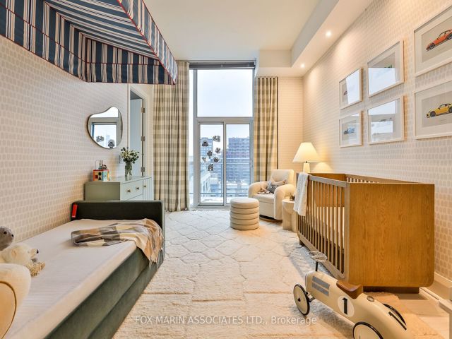 PH-02 - 478 King St W