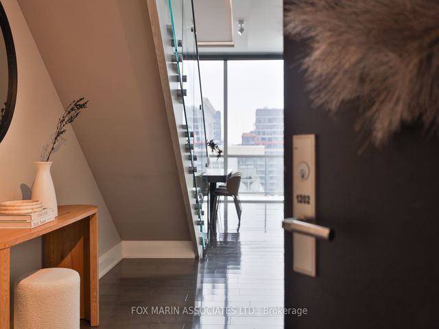 PH-02 - 478 King St W