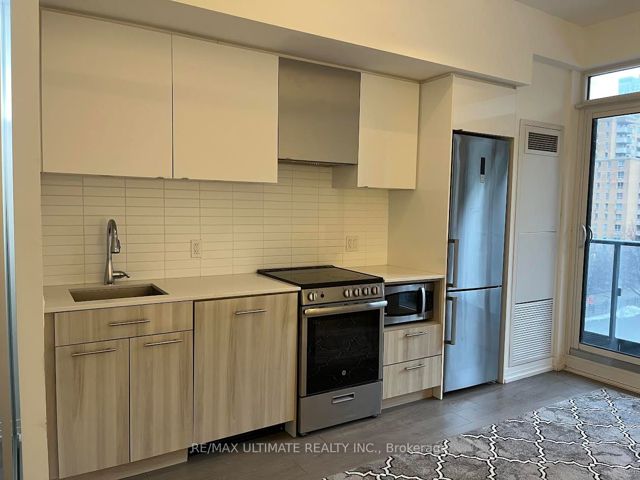 420 - 251 Jarvis St