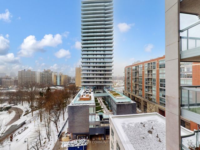 1008 - 35 Merton St