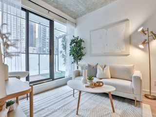 203 - 161 Roehampton Ave N