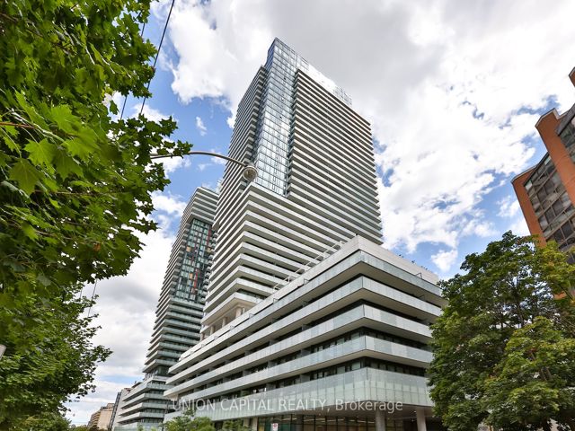 203 - 161 Roehampton Ave N