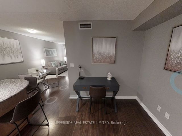 629 - 250 Wellington St W