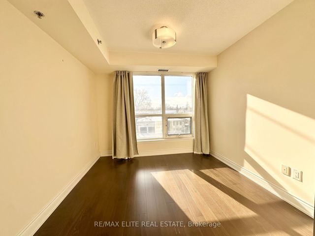 313 - 760 Sheppard Ave W