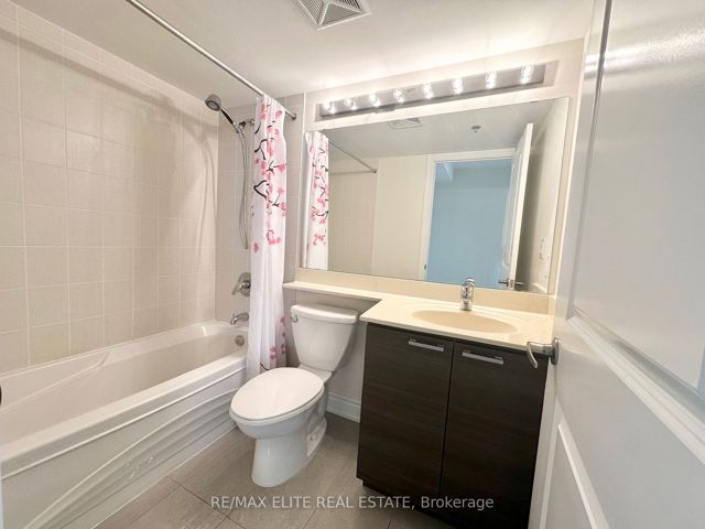 313 - 760 Sheppard Ave W