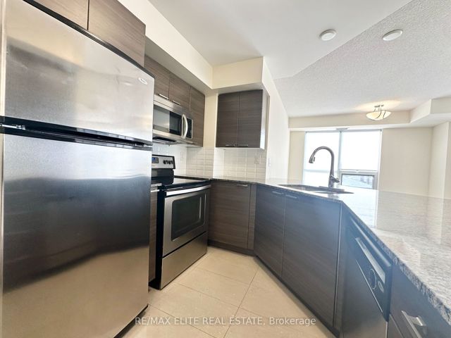 313 - 760 Sheppard Ave W