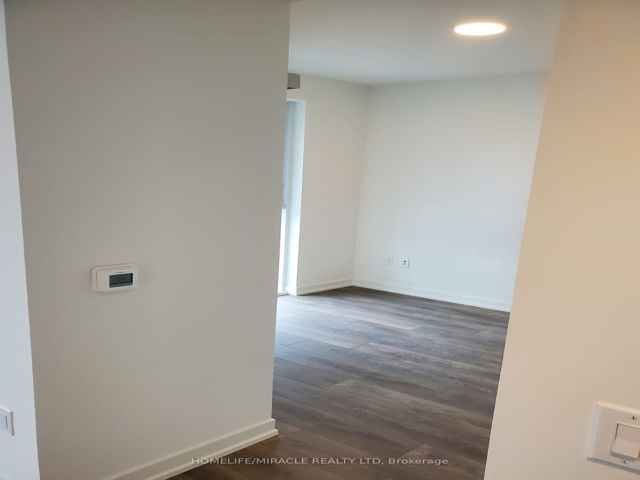 1012 - 15 Lower Jarvis St