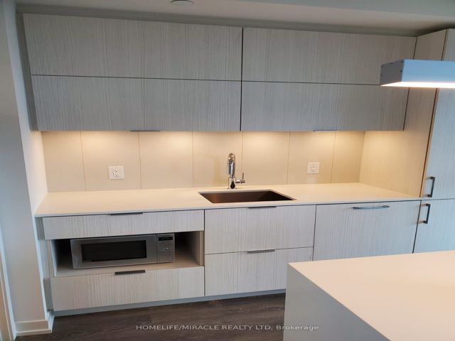 1012 - 15 Lower Jarvis St