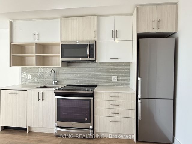 1512 - 128 Fairview Mall Dr