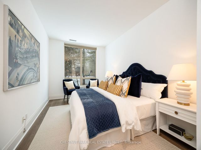 102 - 20 Scrivener Sq