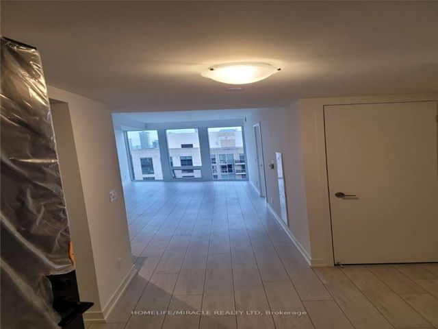 ph105 - 60 Shuter St N