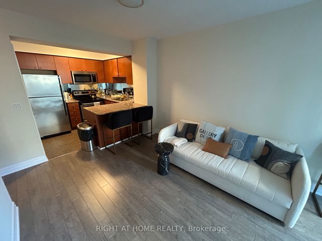 801 - 8 Scollard St