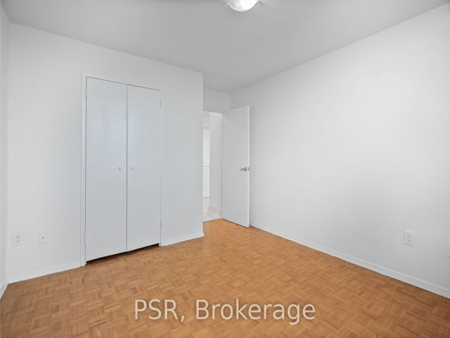 1222 - 105 Rowena Dr