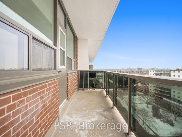 1222 - 105 Rowena Dr
