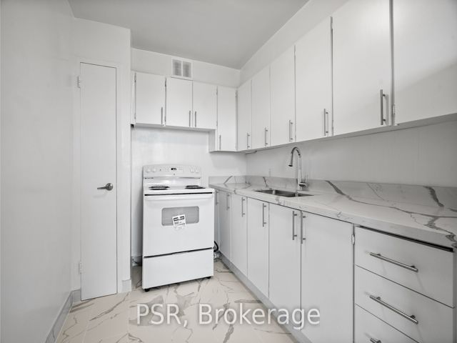 1222 - 105 Rowena Dr