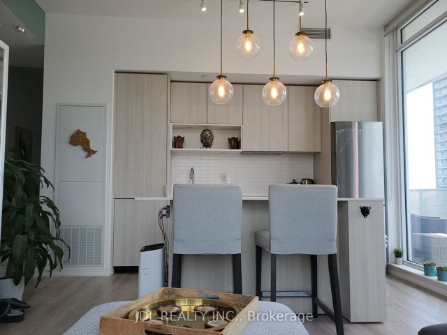 #710 - 20 Tubman Ave