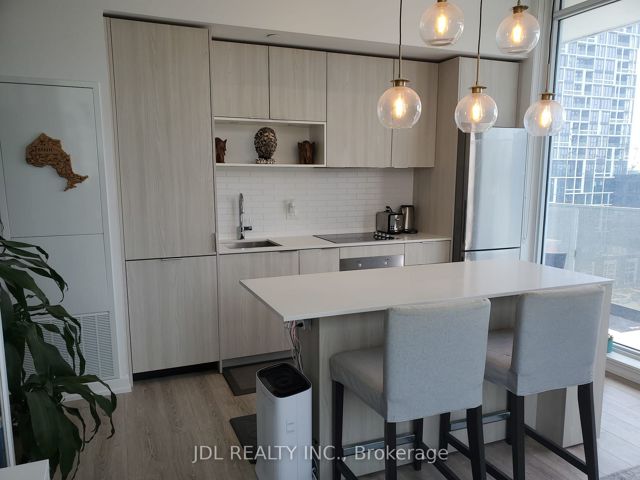 #710 - 20 Tubman Ave