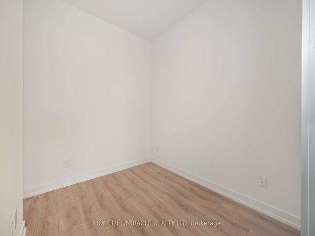 317 - 500 Dupont St