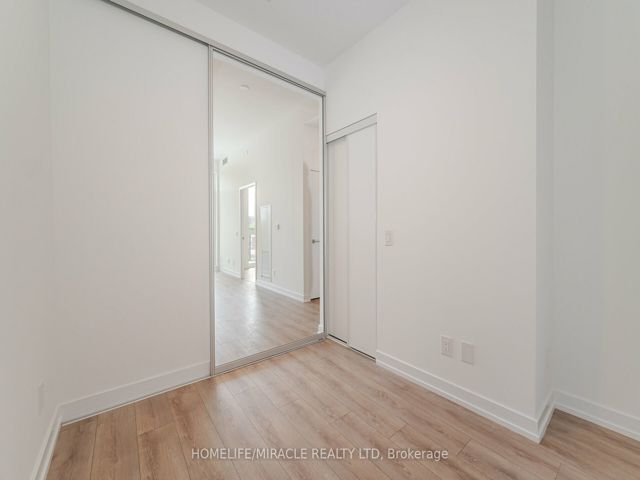 317 - 500 Dupont St