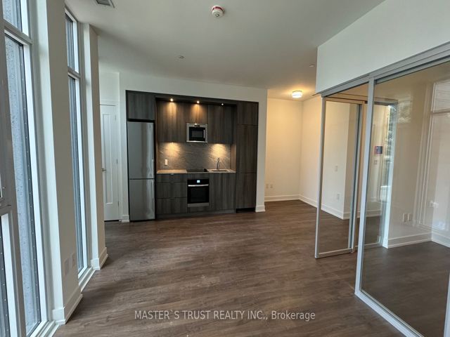 203 - 30 Inn On The Park Dr