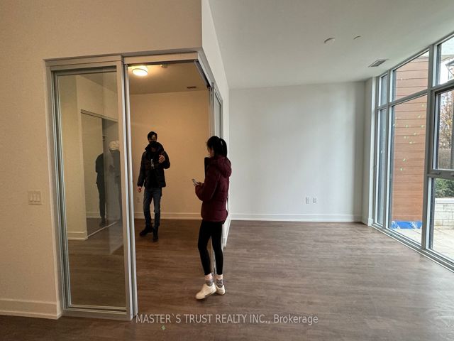 203 - 30 Inn On The Park Dr