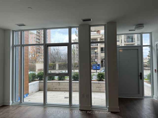 203 - 30 Inn On The Park Dr